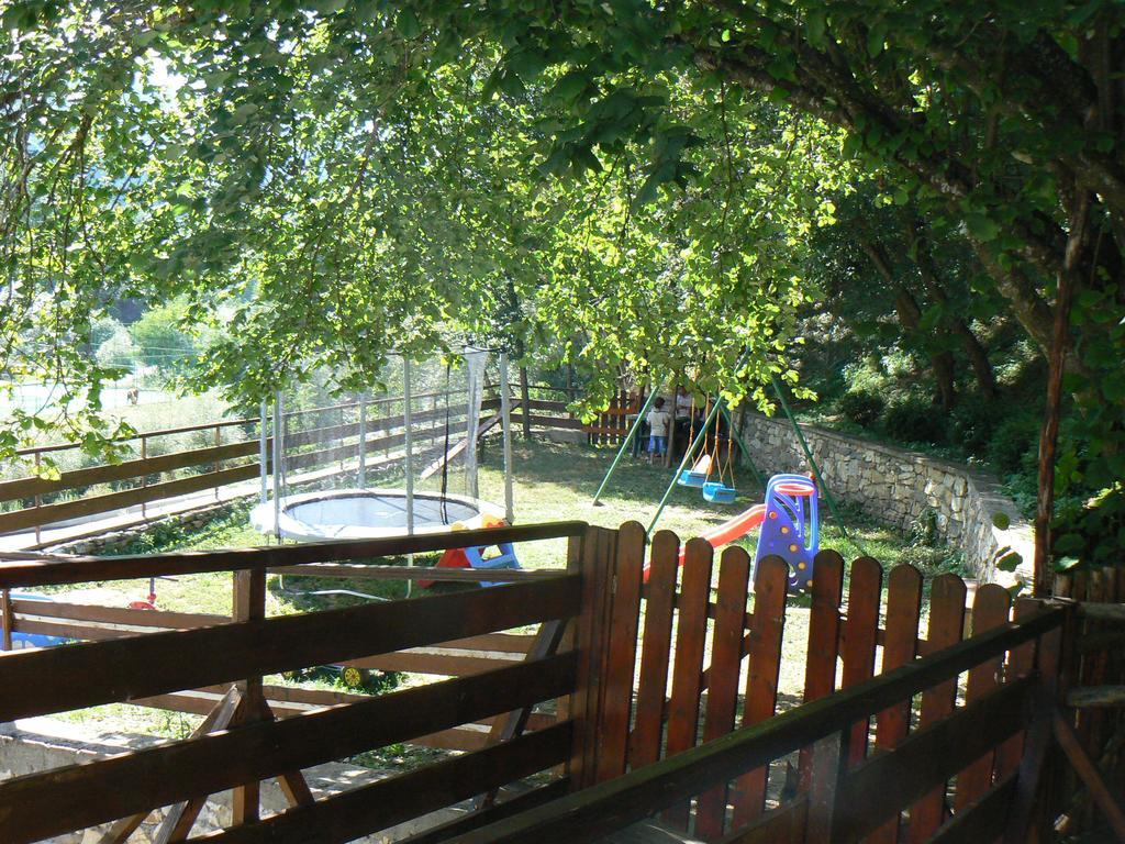Fisherman'S Hut Family Hotel Beden Экстерьер фото
