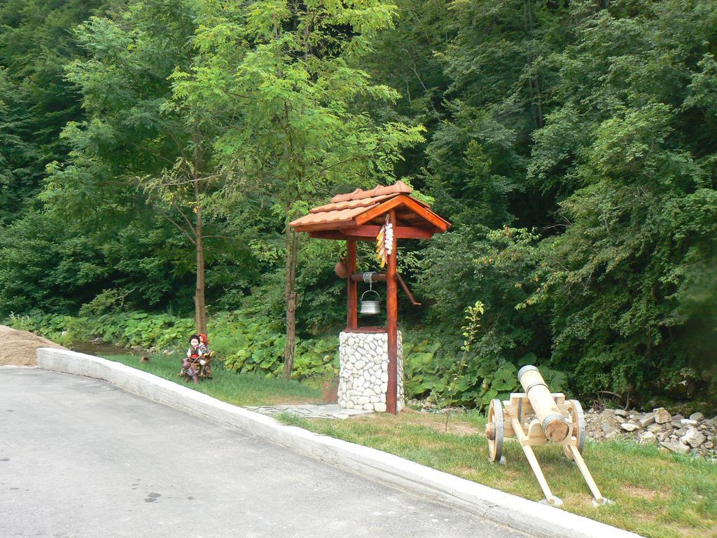 Fisherman'S Hut Family Hotel Beden Экстерьер фото