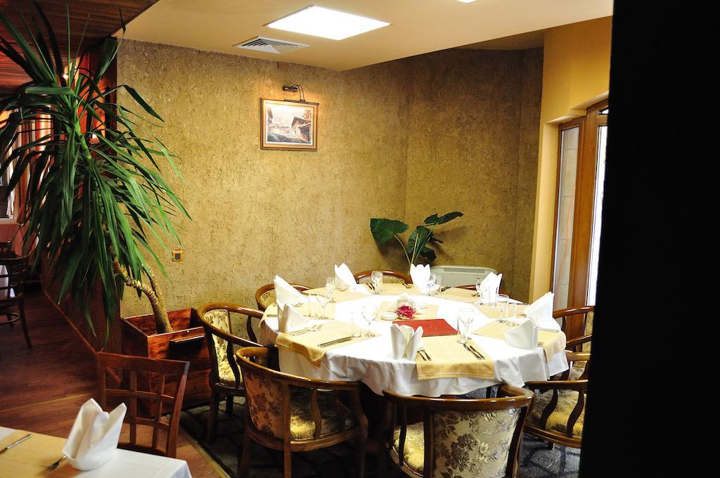 Fisherman'S Hut Family Hotel Beden Экстерьер фото
