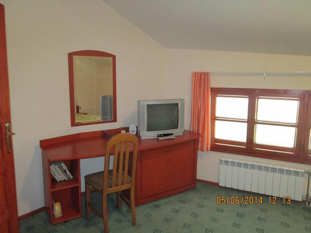 Fisherman'S Hut Family Hotel Beden Экстерьер фото