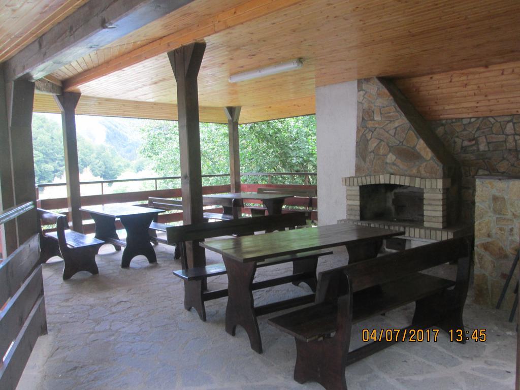 Fisherman'S Hut Family Hotel Beden Экстерьер фото